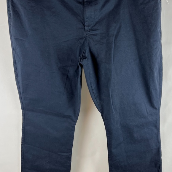 NWT Old Navy Mid-Rise Boot-Cut Khakis for Women (18) - Picture 2 of 13